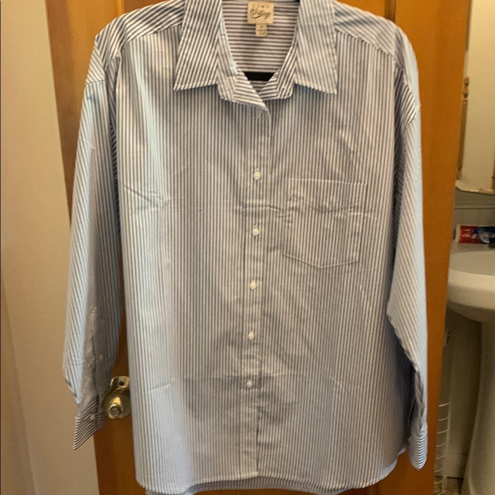 Como Vintage Blue and White Casual Button Down Shirt